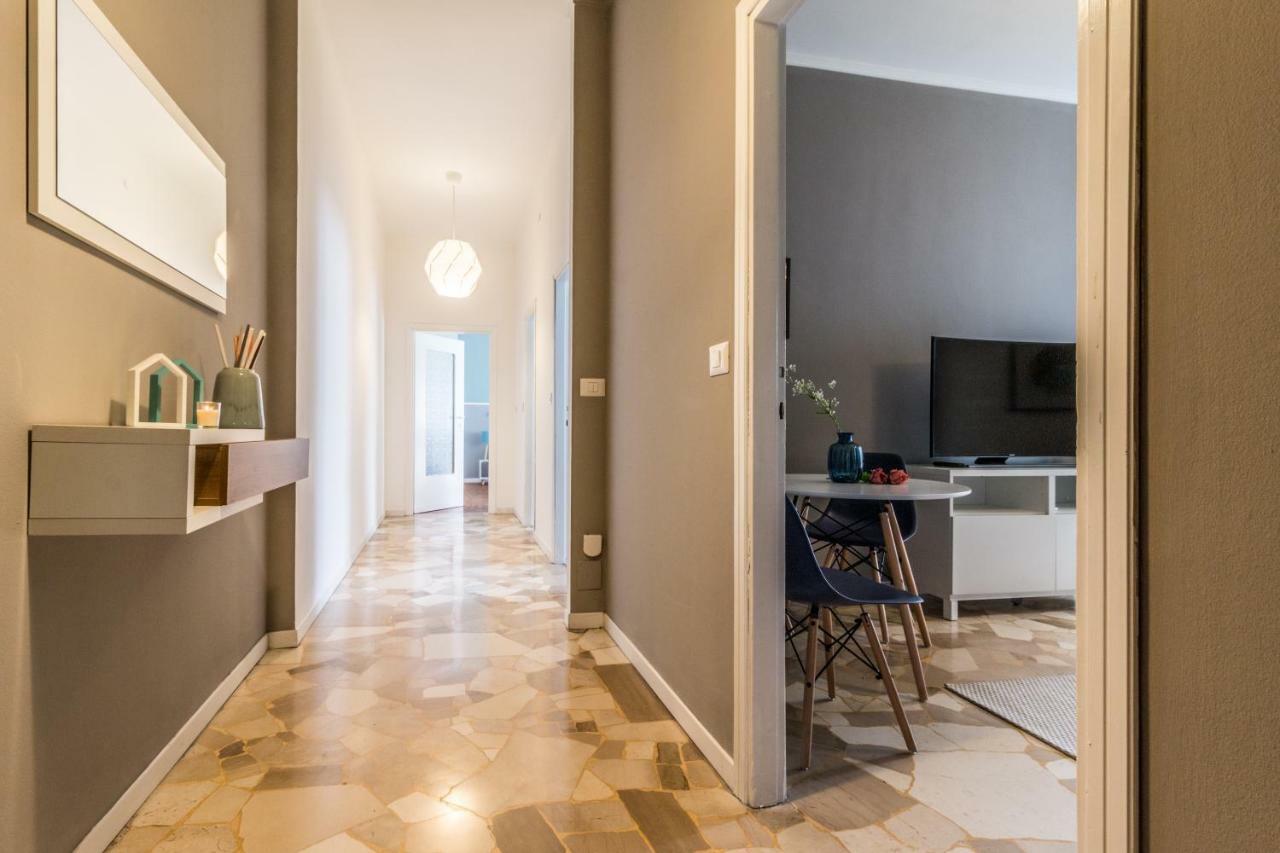 Joivy Modern 1-Bed Flat With Balcony In Portello Milano Ngoại thất bức ảnh