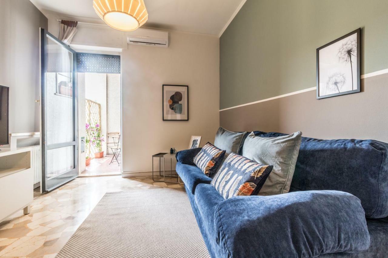 Joivy Modern 1-Bed Flat With Balcony In Portello Milano Ngoại thất bức ảnh