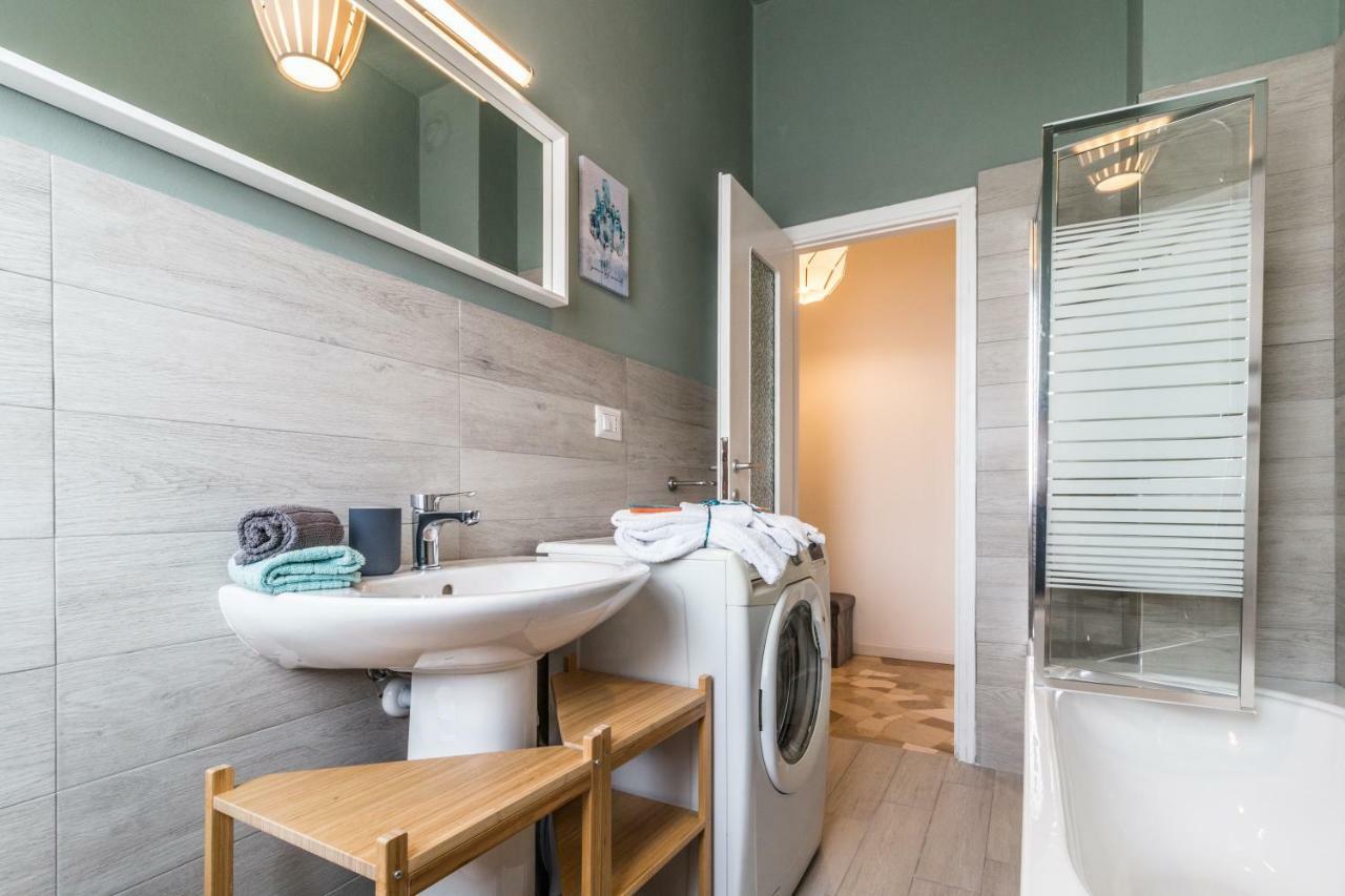 Joivy Modern 1-Bed Flat With Balcony In Portello Milano Ngoại thất bức ảnh