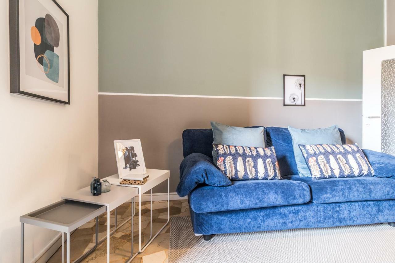 Joivy Modern 1-Bed Flat With Balcony In Portello Milano Ngoại thất bức ảnh